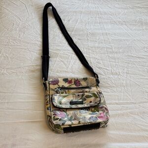 Sakroots Floral Crossbody Bag - Cream and Black